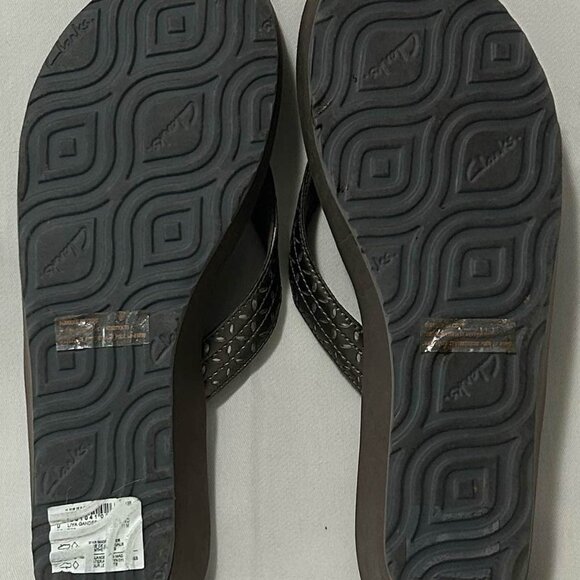 Clark's Collection - Women’s Brown Flip Flop Sandals - Picture 3 of 5